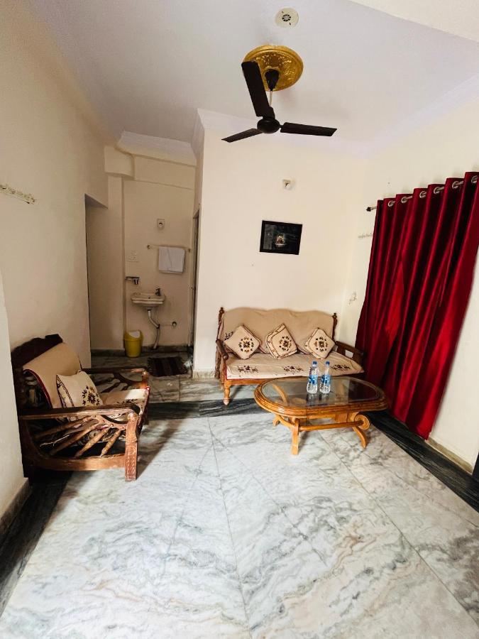 Tiwari G Home Stay Ujjain Exterior foto