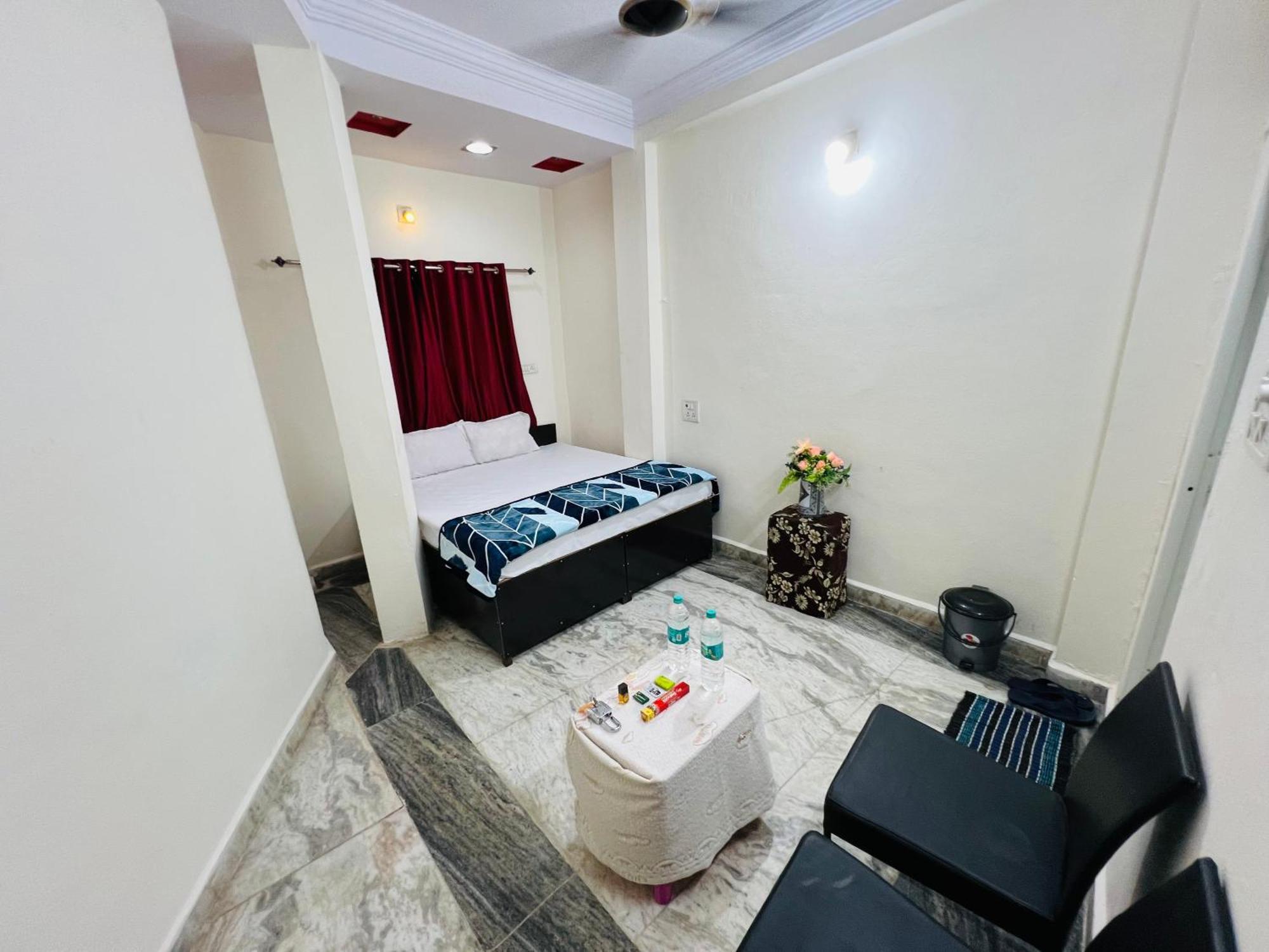 Tiwari G Home Stay Ujjain Exterior foto
